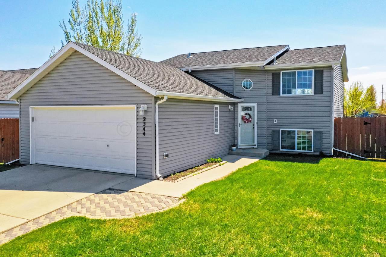 2344 59 Avenue - Photo 1