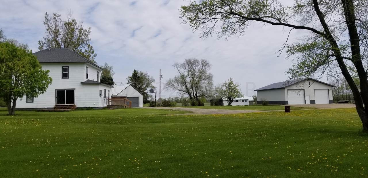 7218 128 Avenue - Photo 1