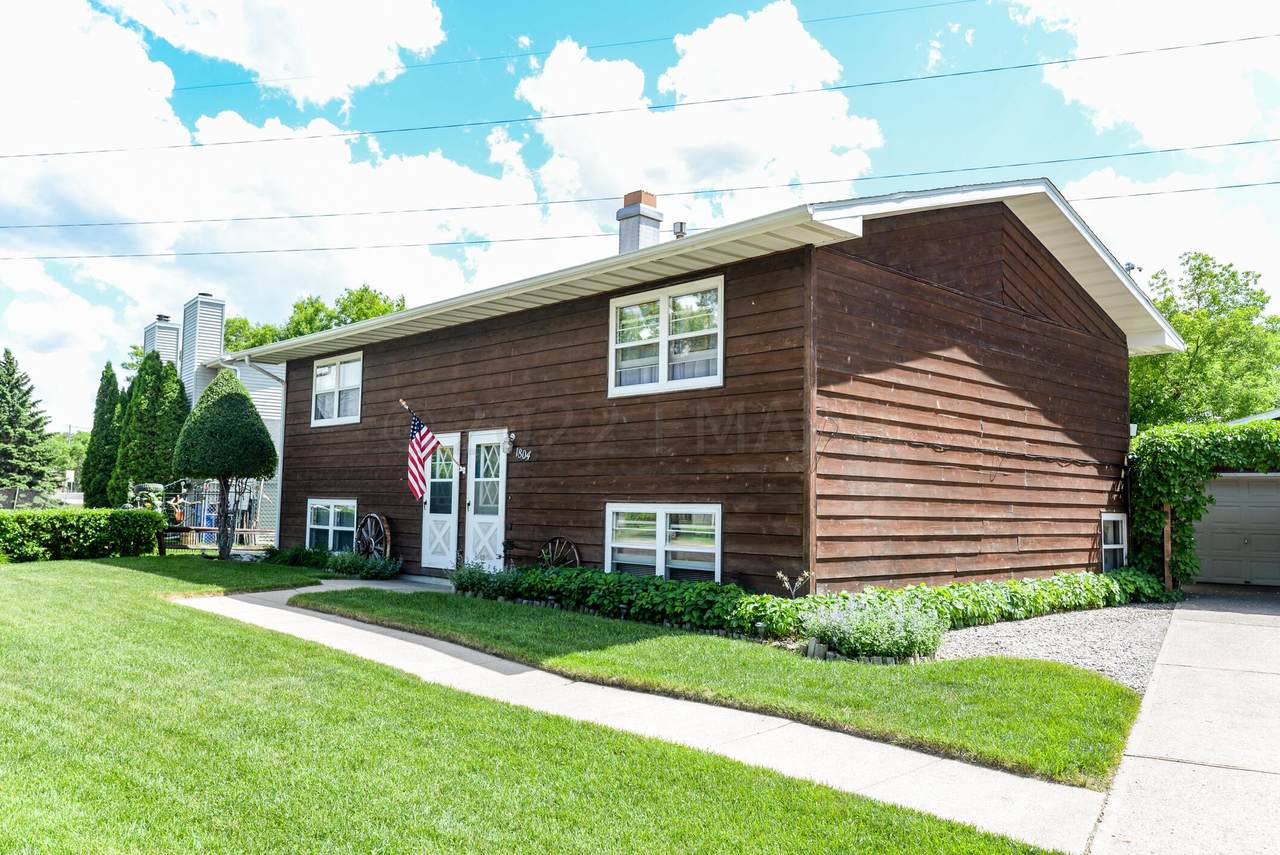 1804 20 Avenue - Photo 1