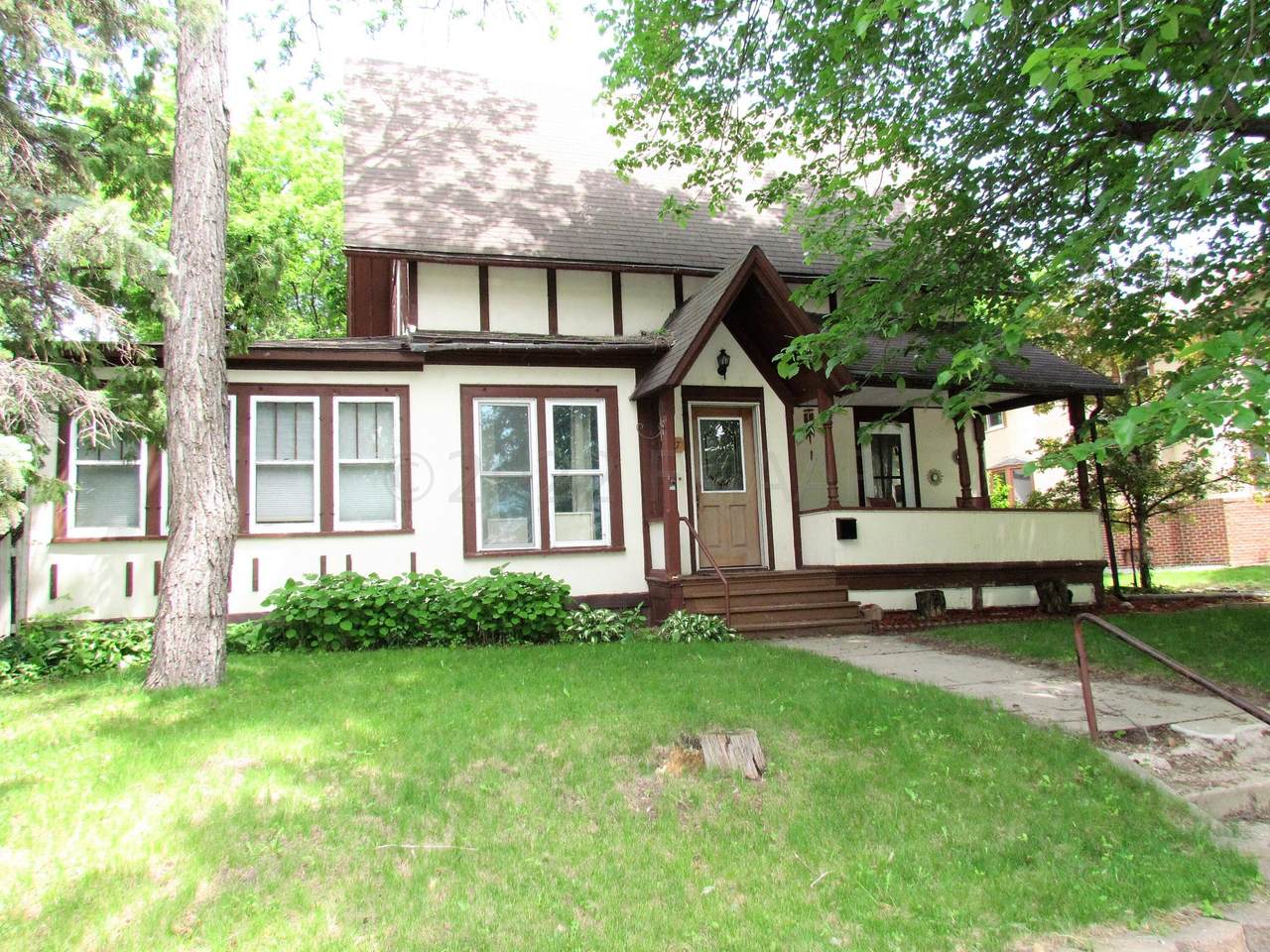317 Oakland Place - Photo 1