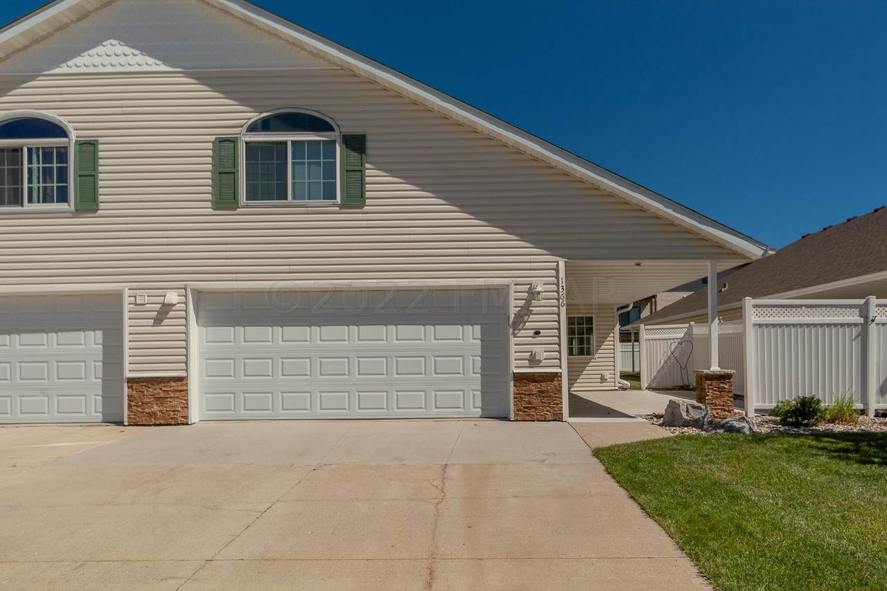 1366 6 Street - Photo 1