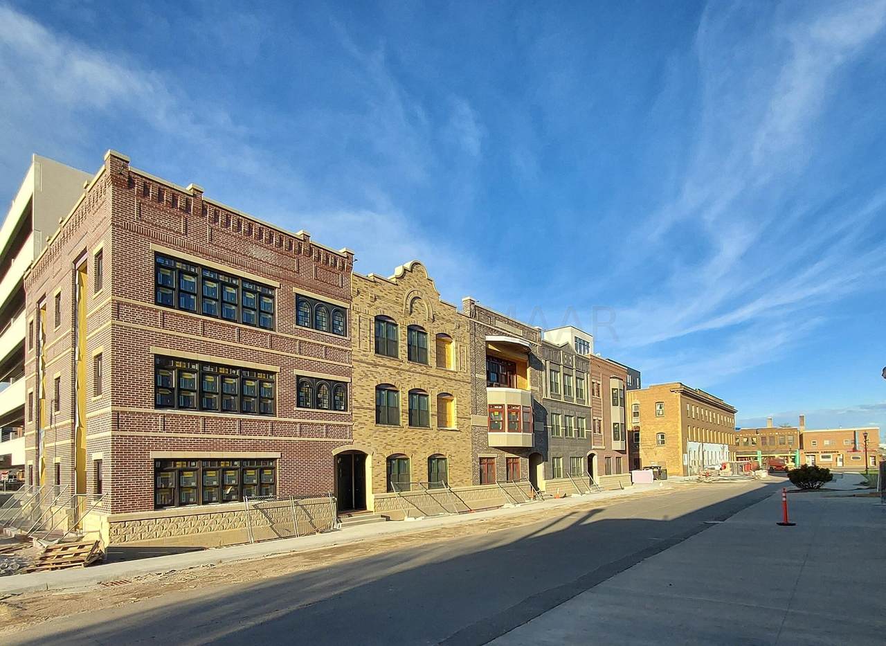 412 5 Street - Photo 1