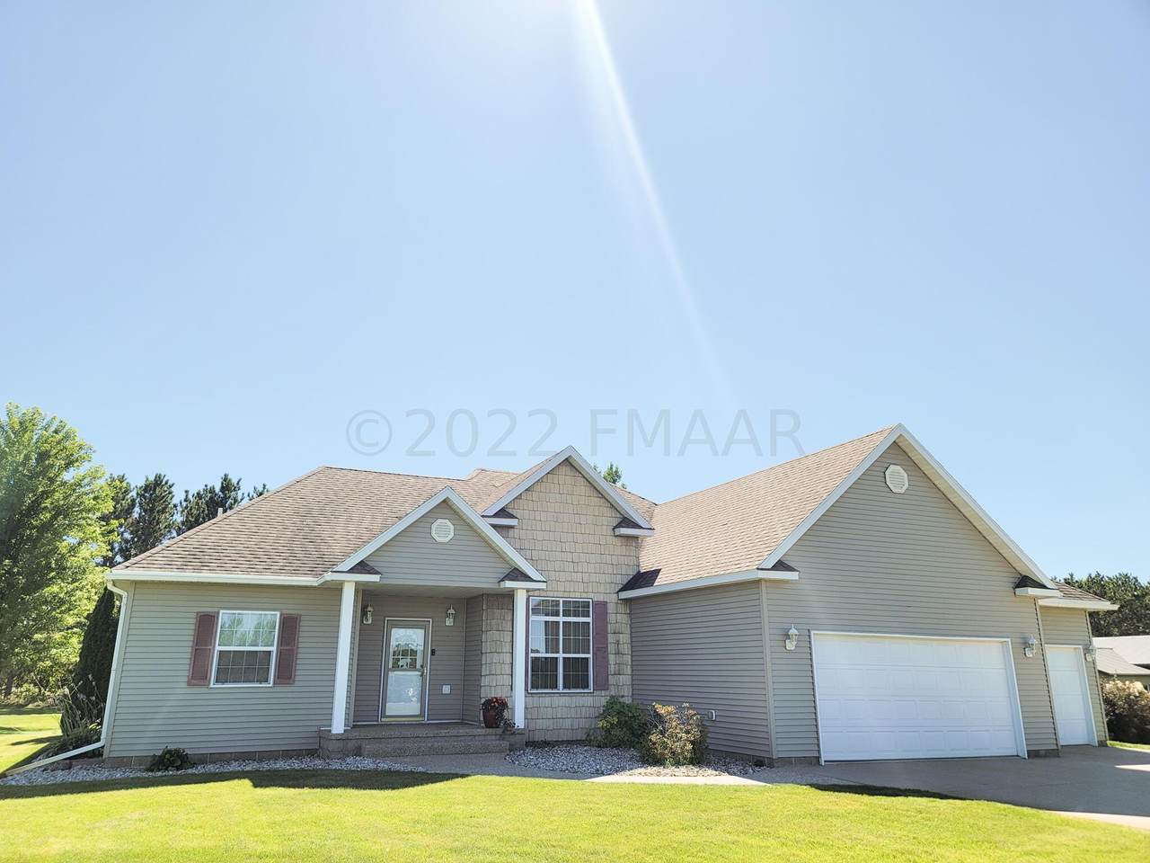 303 450TH Street - Photo 1