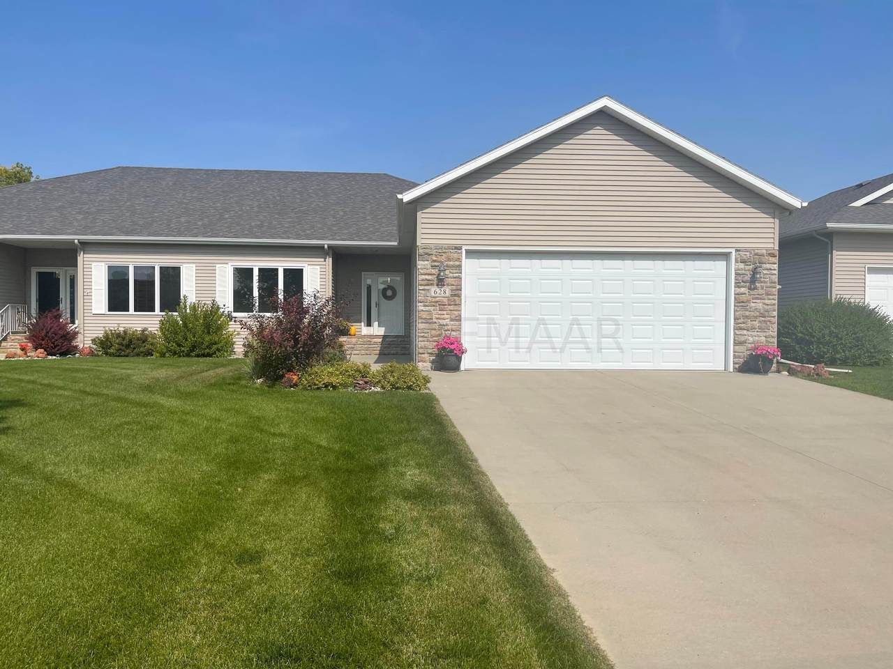 628 43RD Avenue - Photo 1