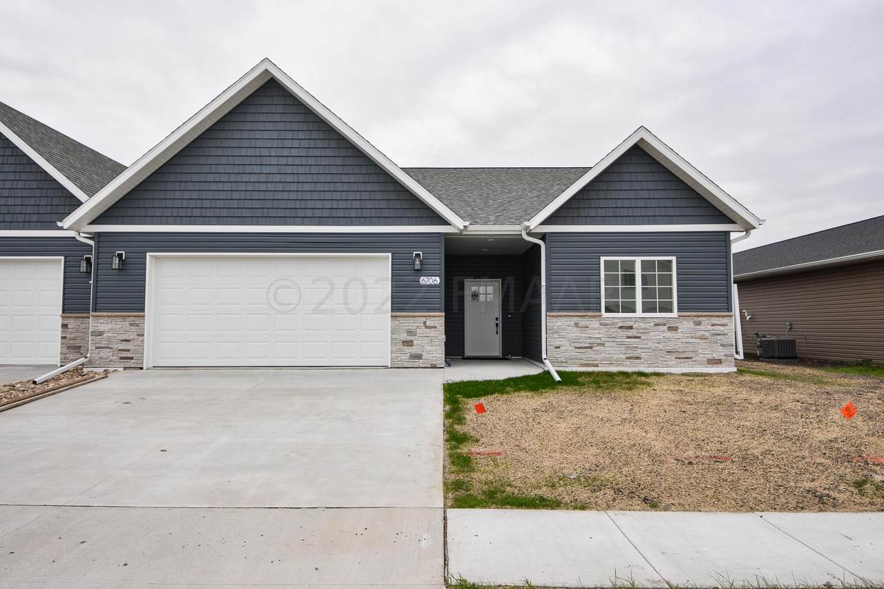 6706 71ST Avenue - Photo 1