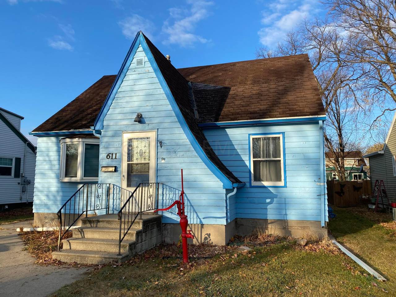 611 5 Street - Photo 1