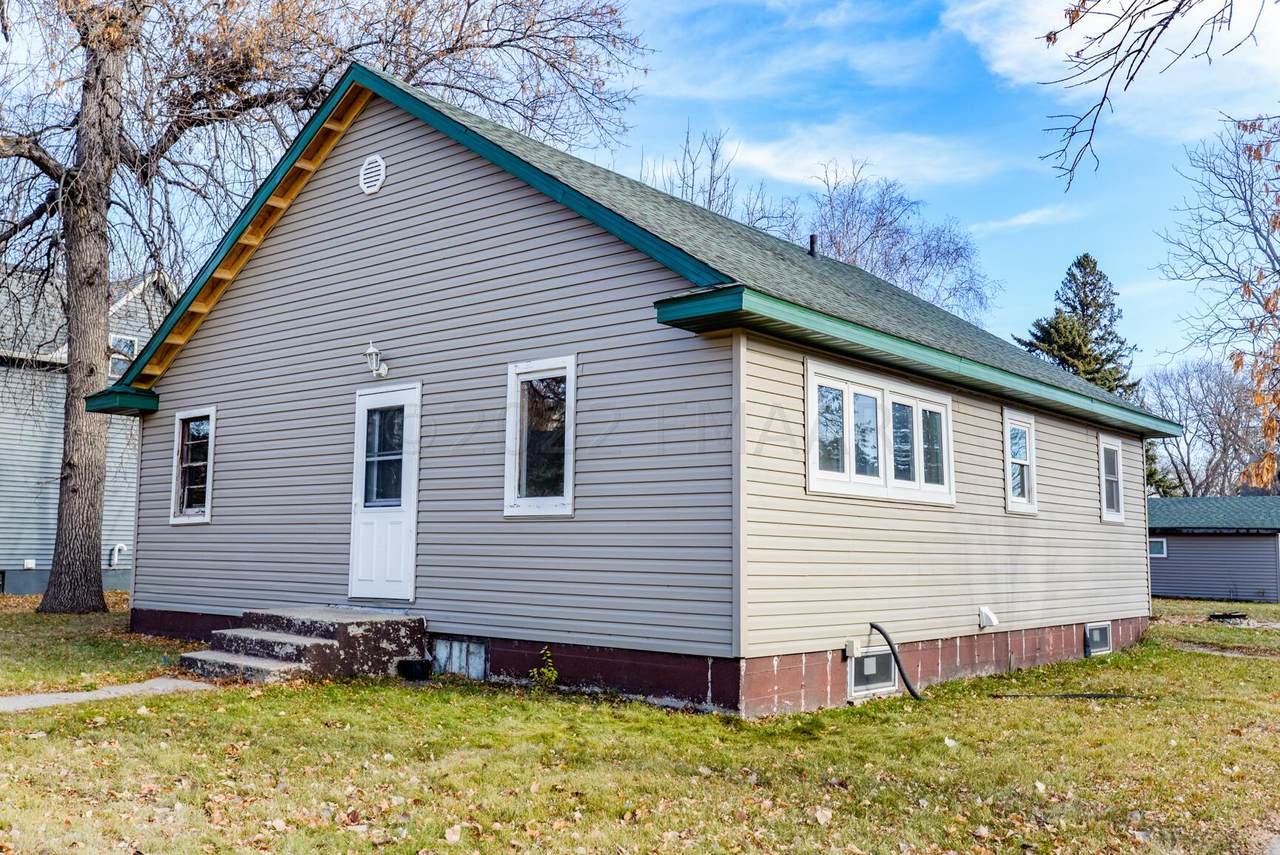 229 7TH Avenue - Photo 1