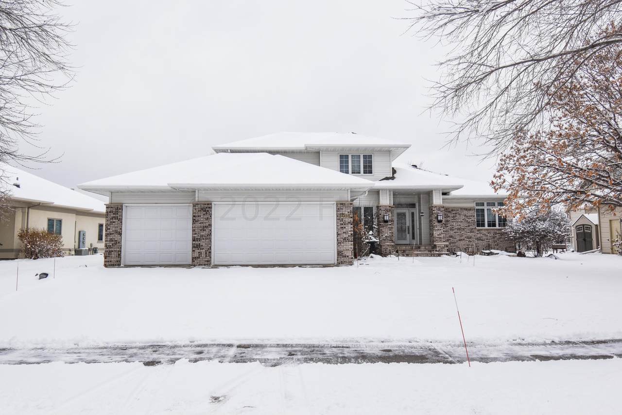 3015 30TH Avenue - Photo 1