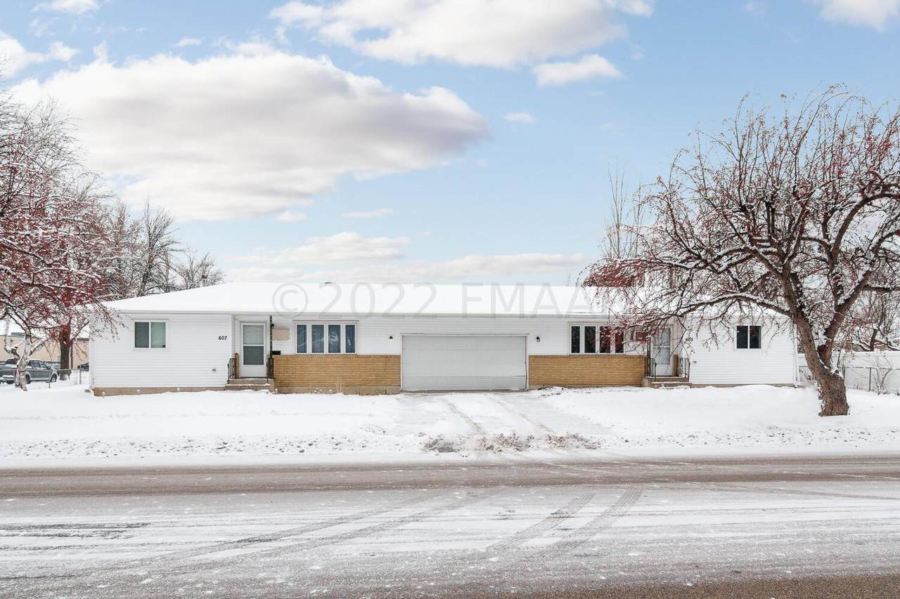 605 24TH Avenue - Photo 1