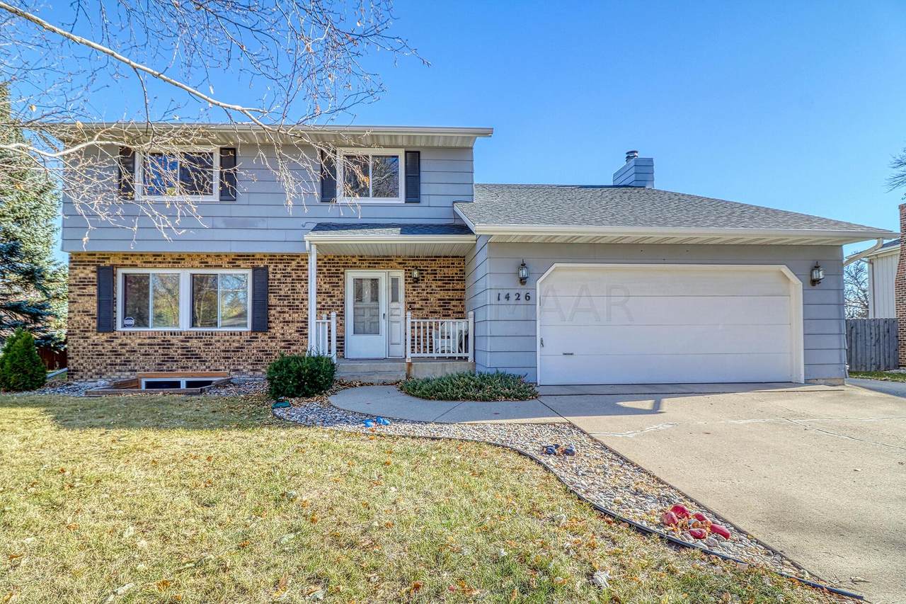 1426 23 Street - Photo 1