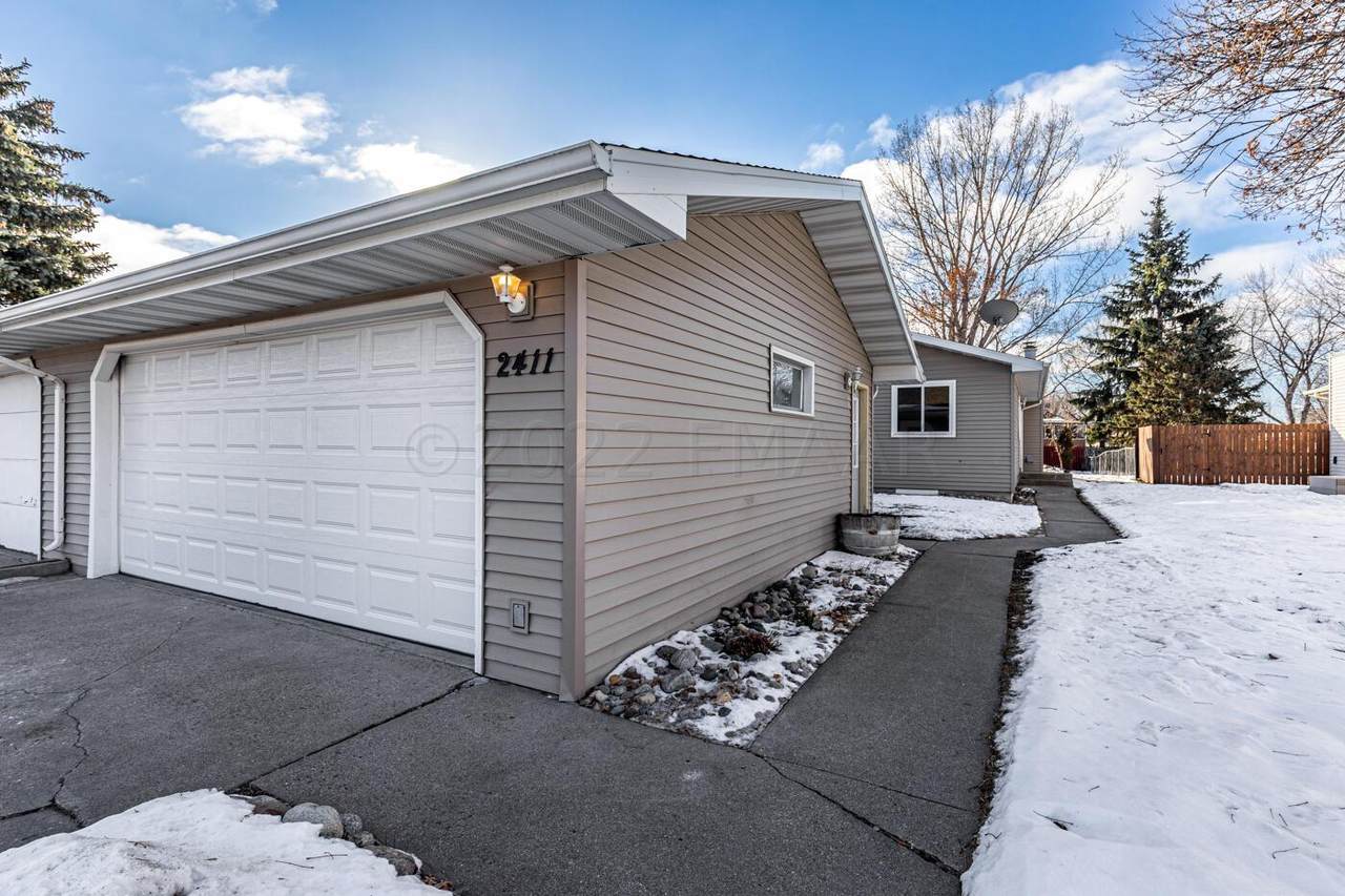 2411 18 Street - Photo 1