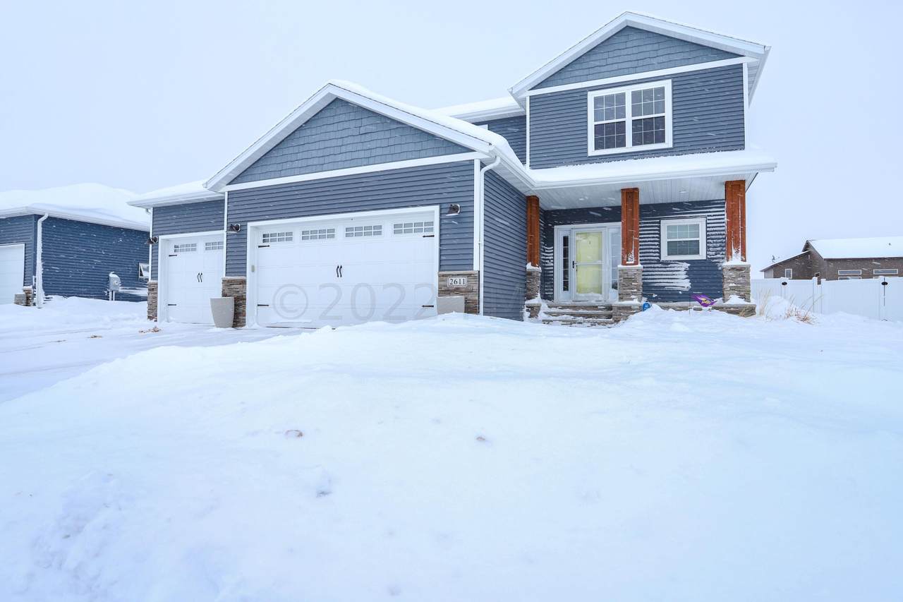 2611 8 Street - Photo 1