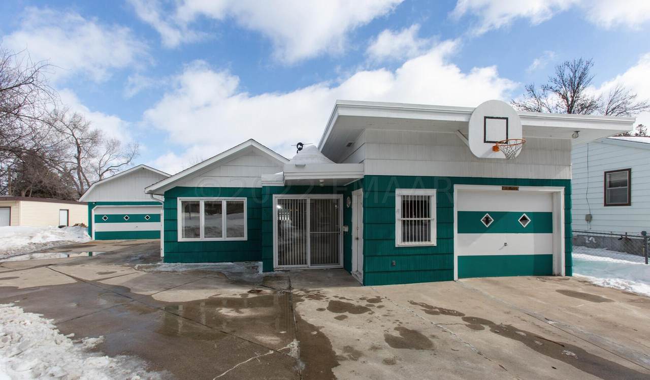 508 16TH Street - Photo 1