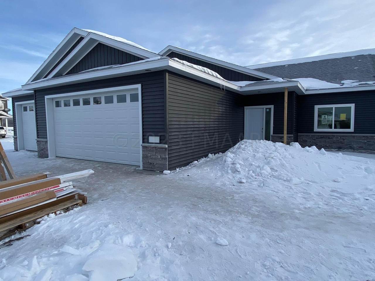 102 18TH Street - Photo 1