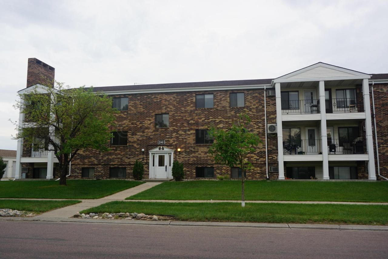341 Prairiewood Circle - Photo 1