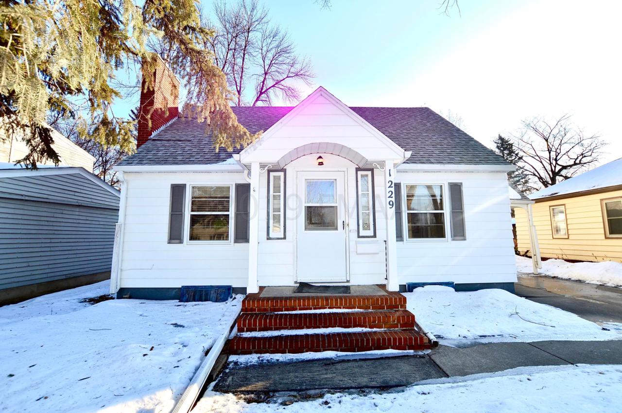 1229 9TH Street - Photo 1