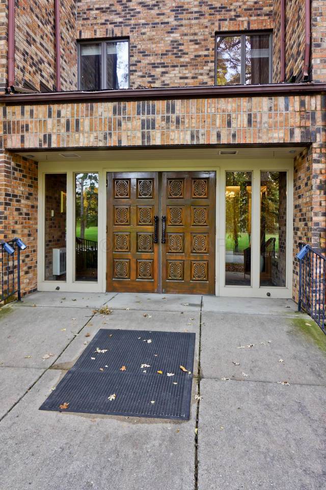 420 6 Avenue - Photo 1