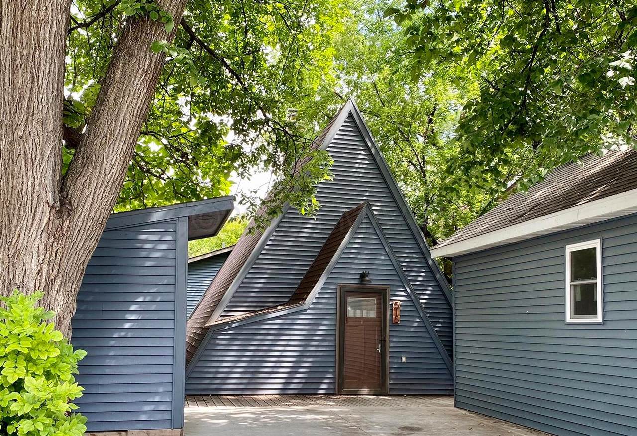 515 10TH Street - Photo 1