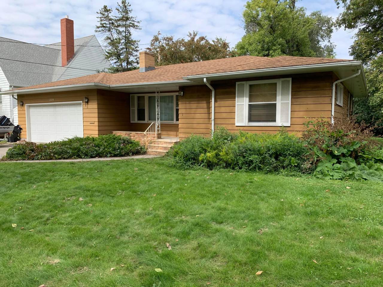 1009 12 Avenue - Photo 1