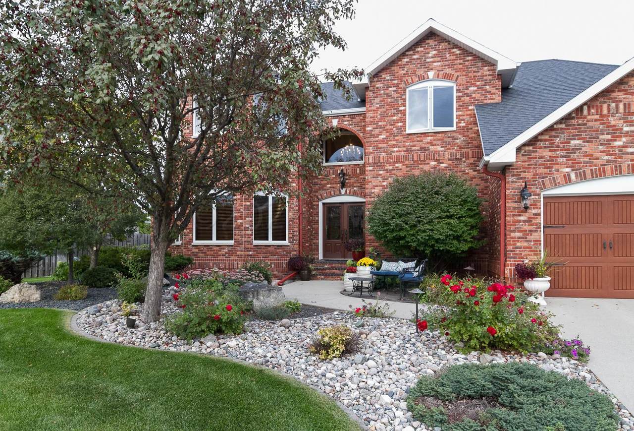 2019 Rose Creek Boulevard - Photo 1
