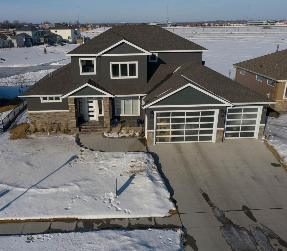 2515 Pond Drive - Photo 1