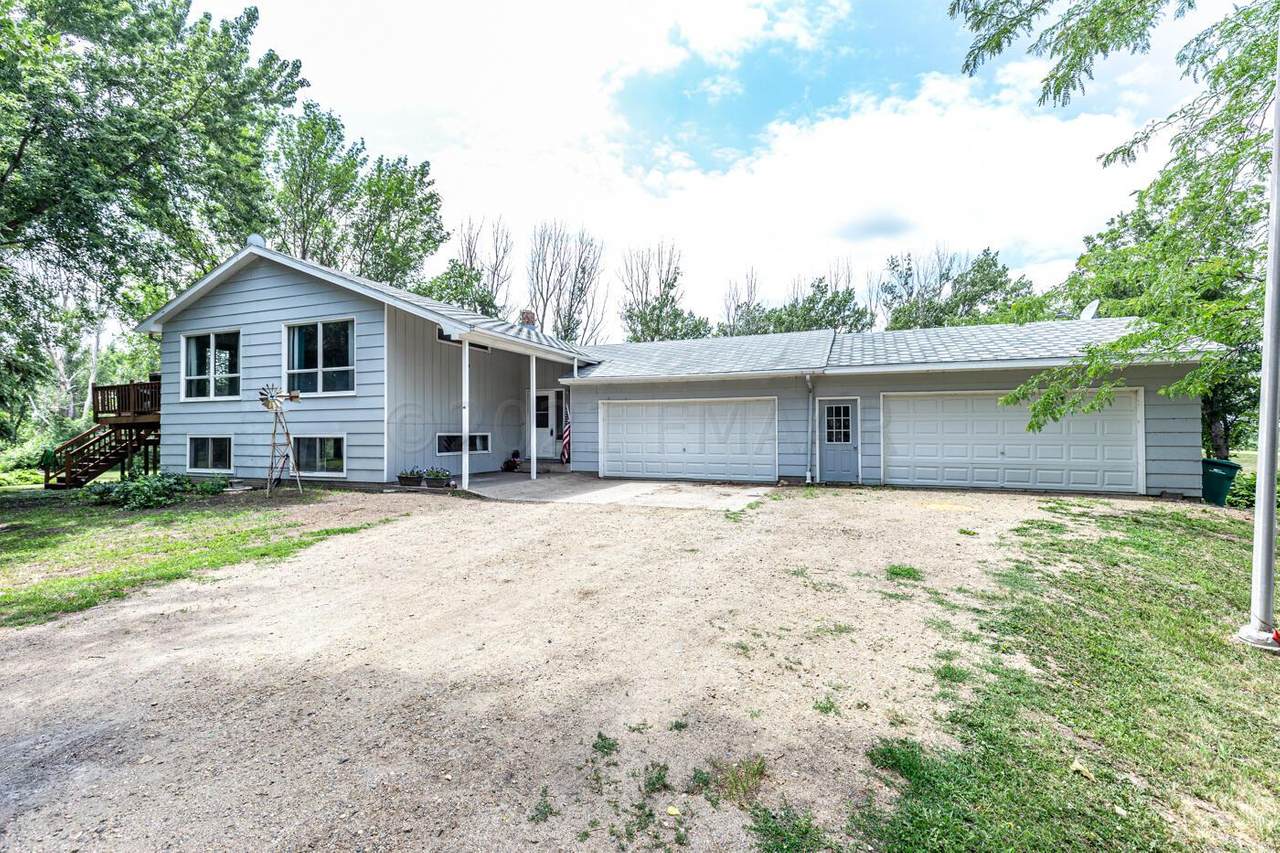 7406 52 Avenue - Photo 1