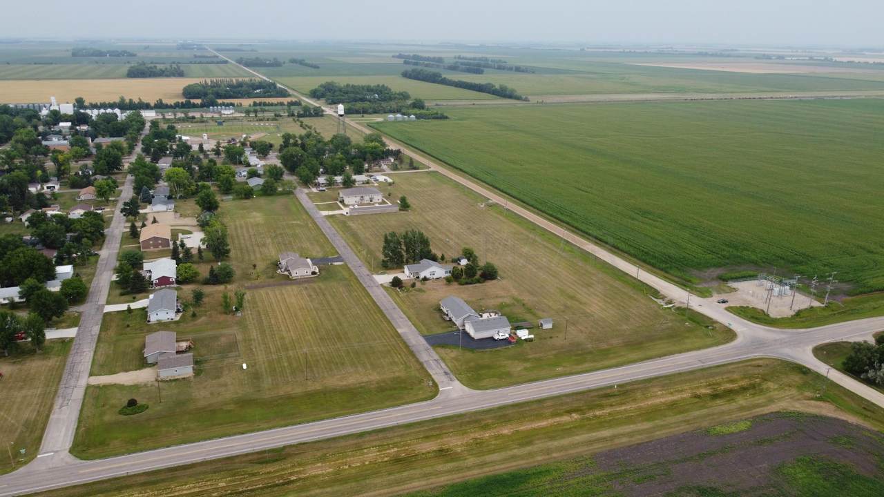 204 6TH Street - Photo 1