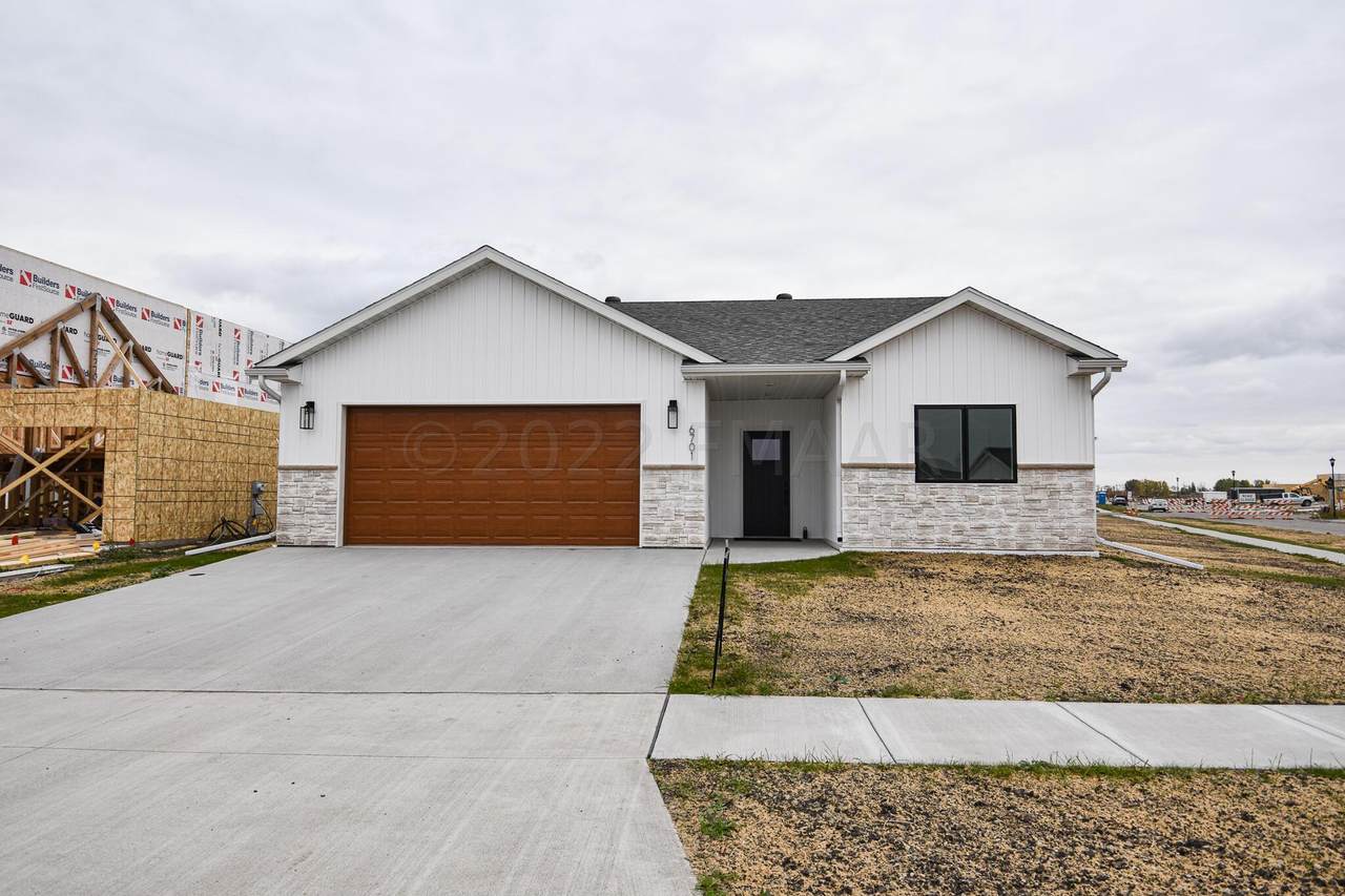 6701 71ST Avenue - Photo 1