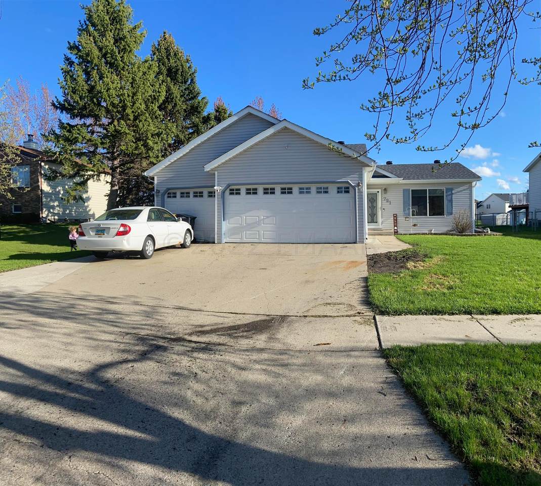 721 Elmwood Drive - Photo 1