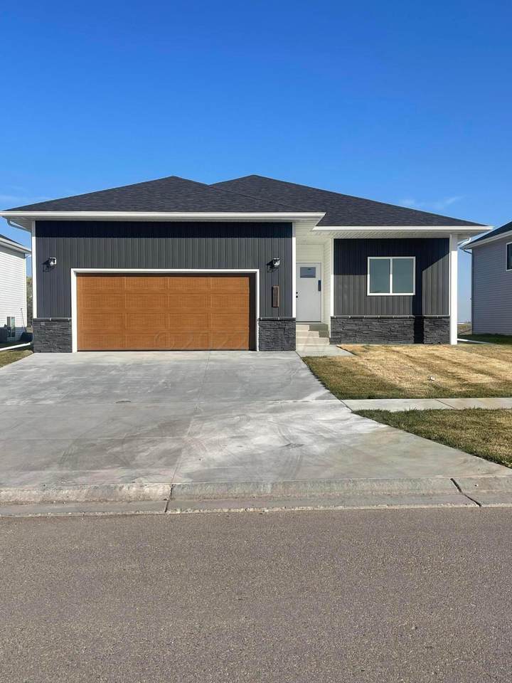 6012 78 Avenue - Photo 1