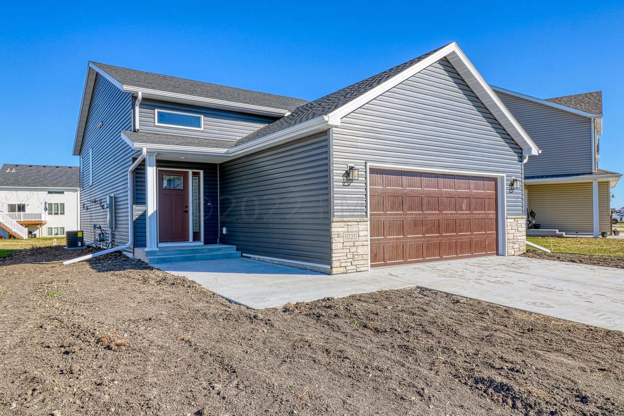 1020 46TH Avenue - Photo 1