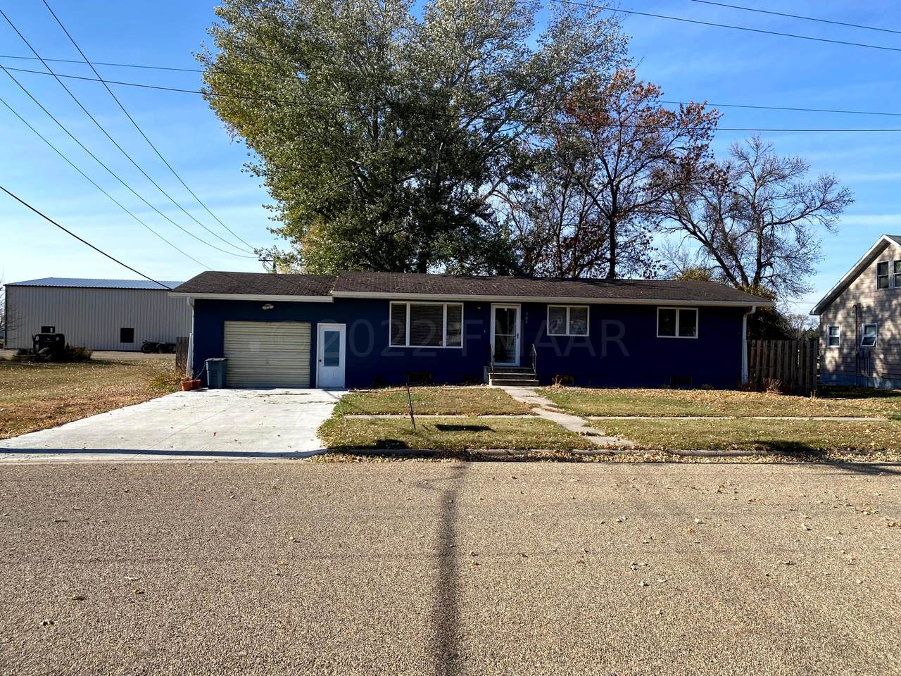 706 7TH Street - Photo 1