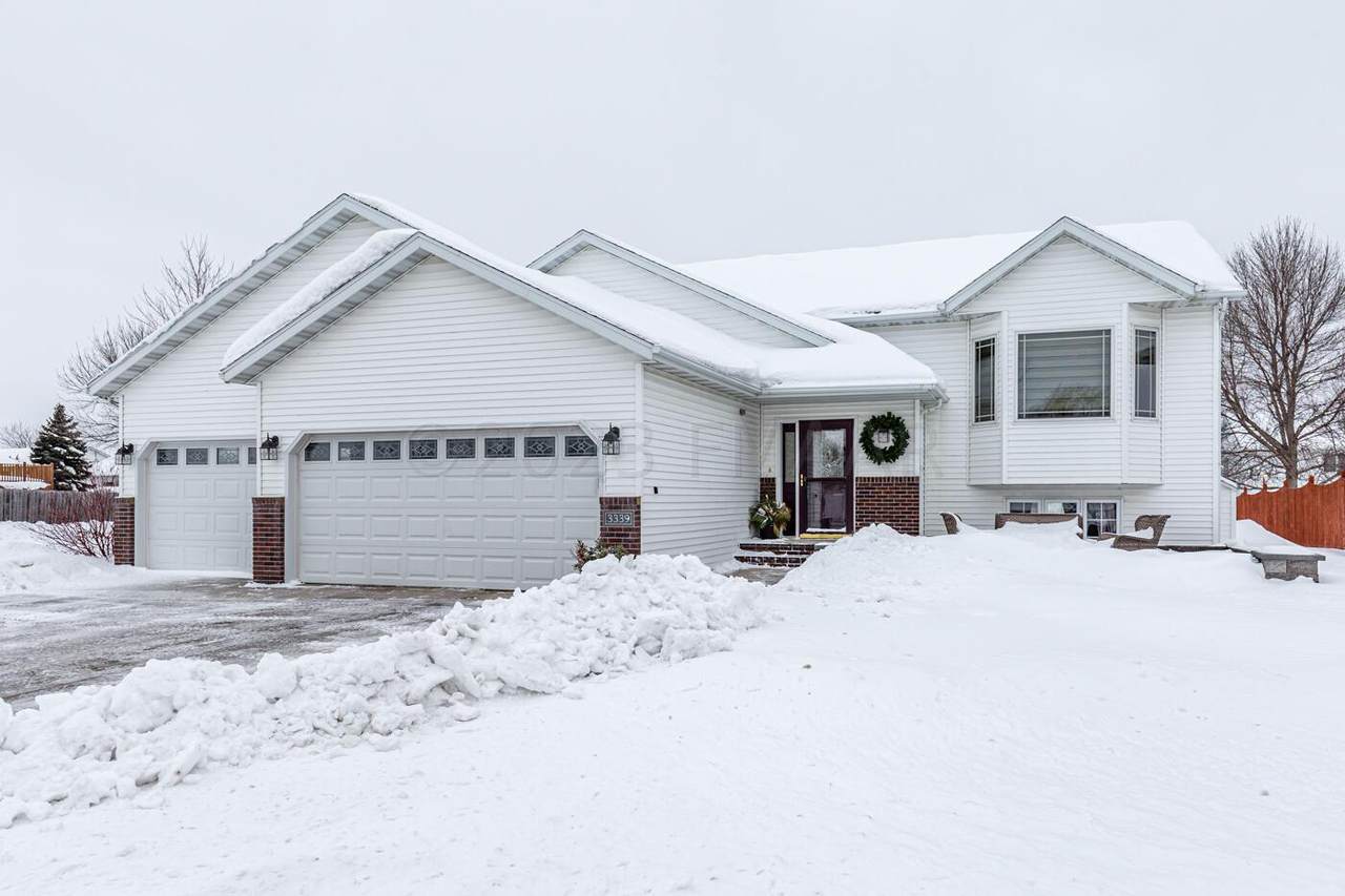 3339 44 Avenue - Photo 1