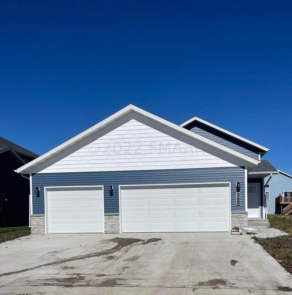 6012 79 Avenue - Photo 1