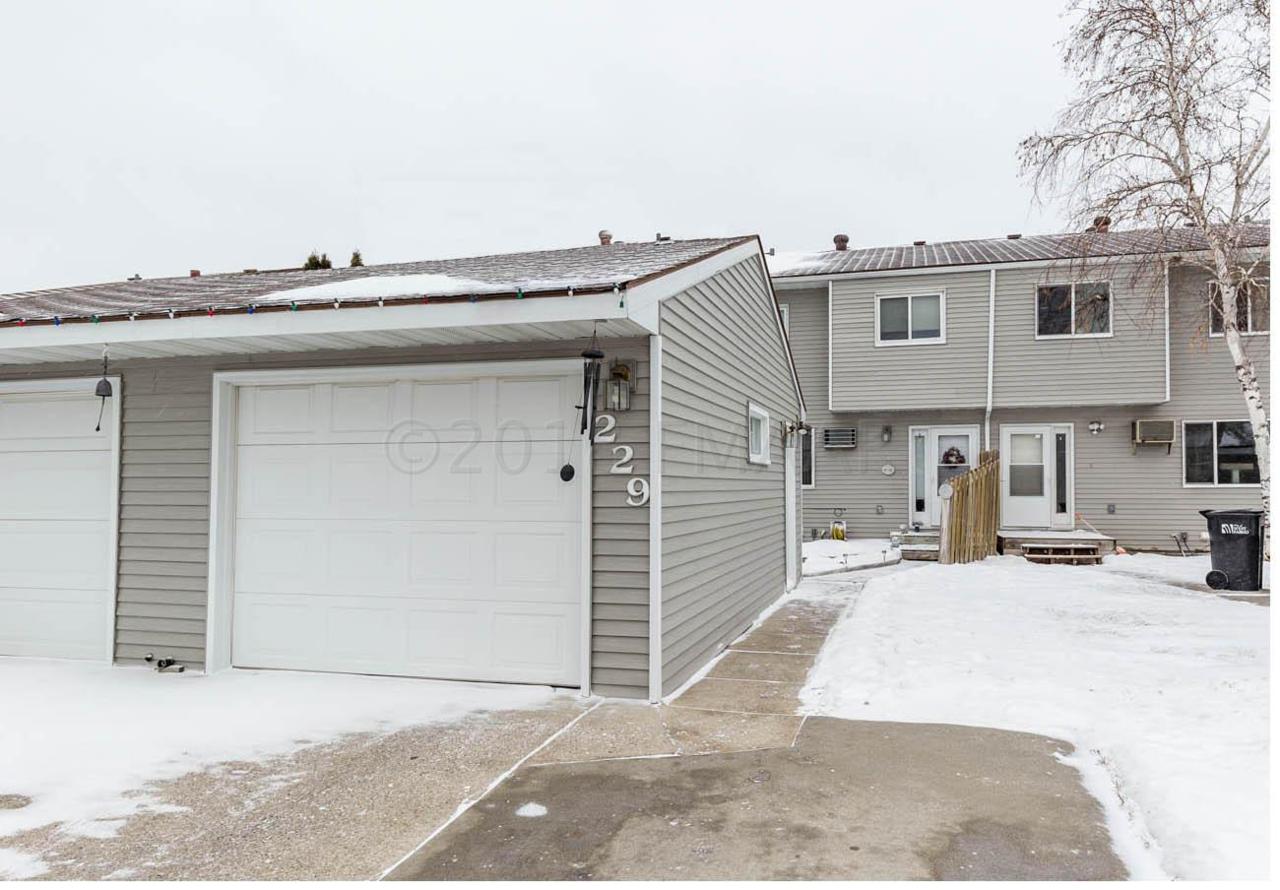 229 18 Street - Photo 1