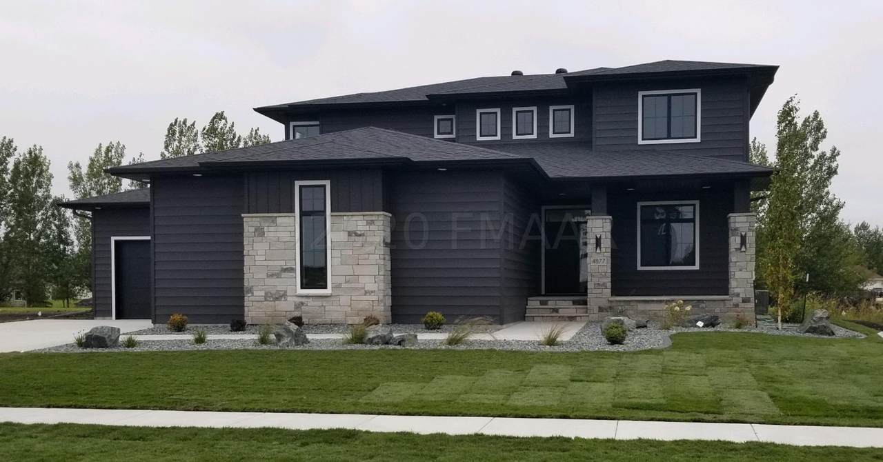 4877 63 Street - Photo 1