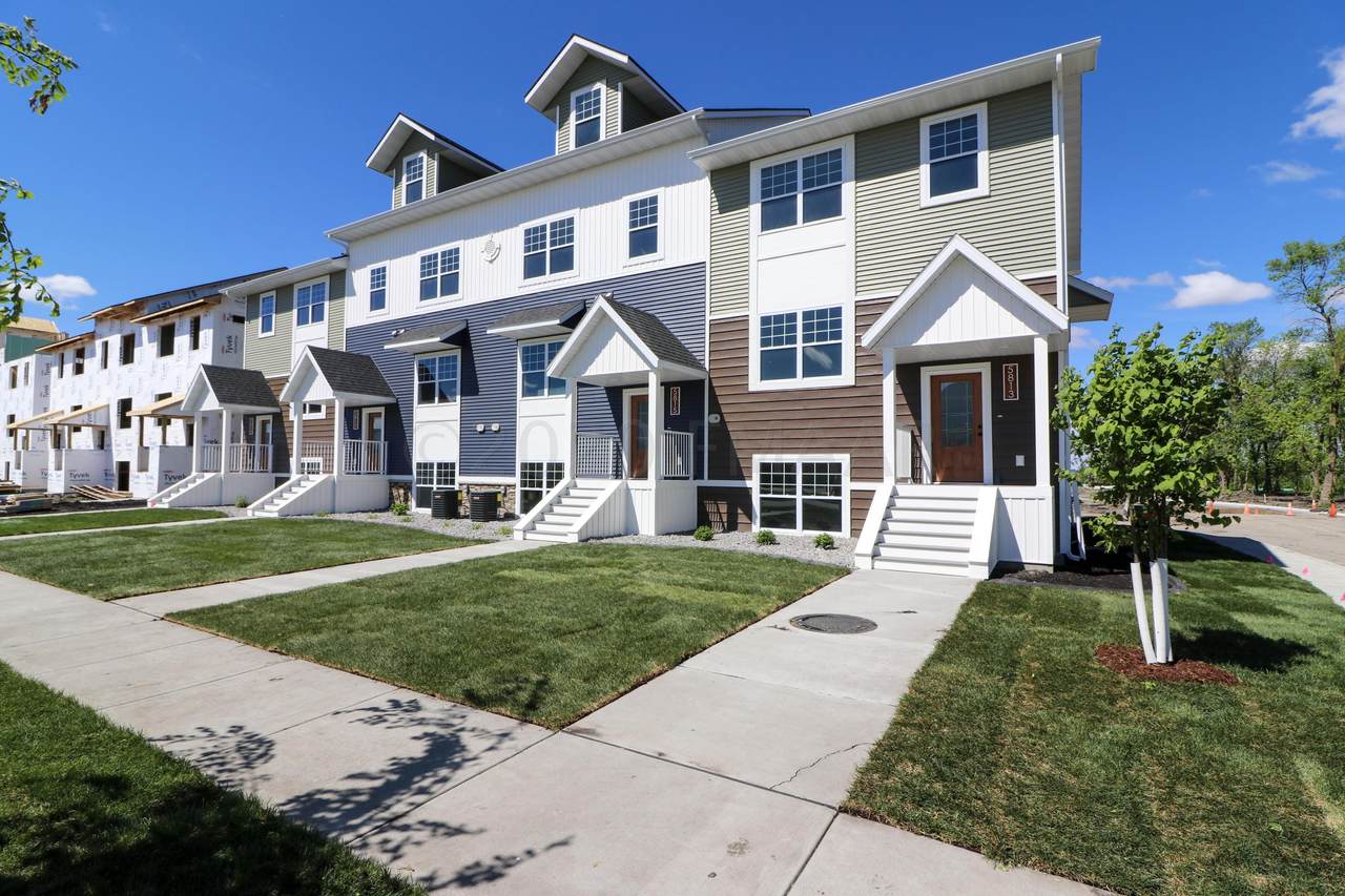 5813 41 Street - Photo 1