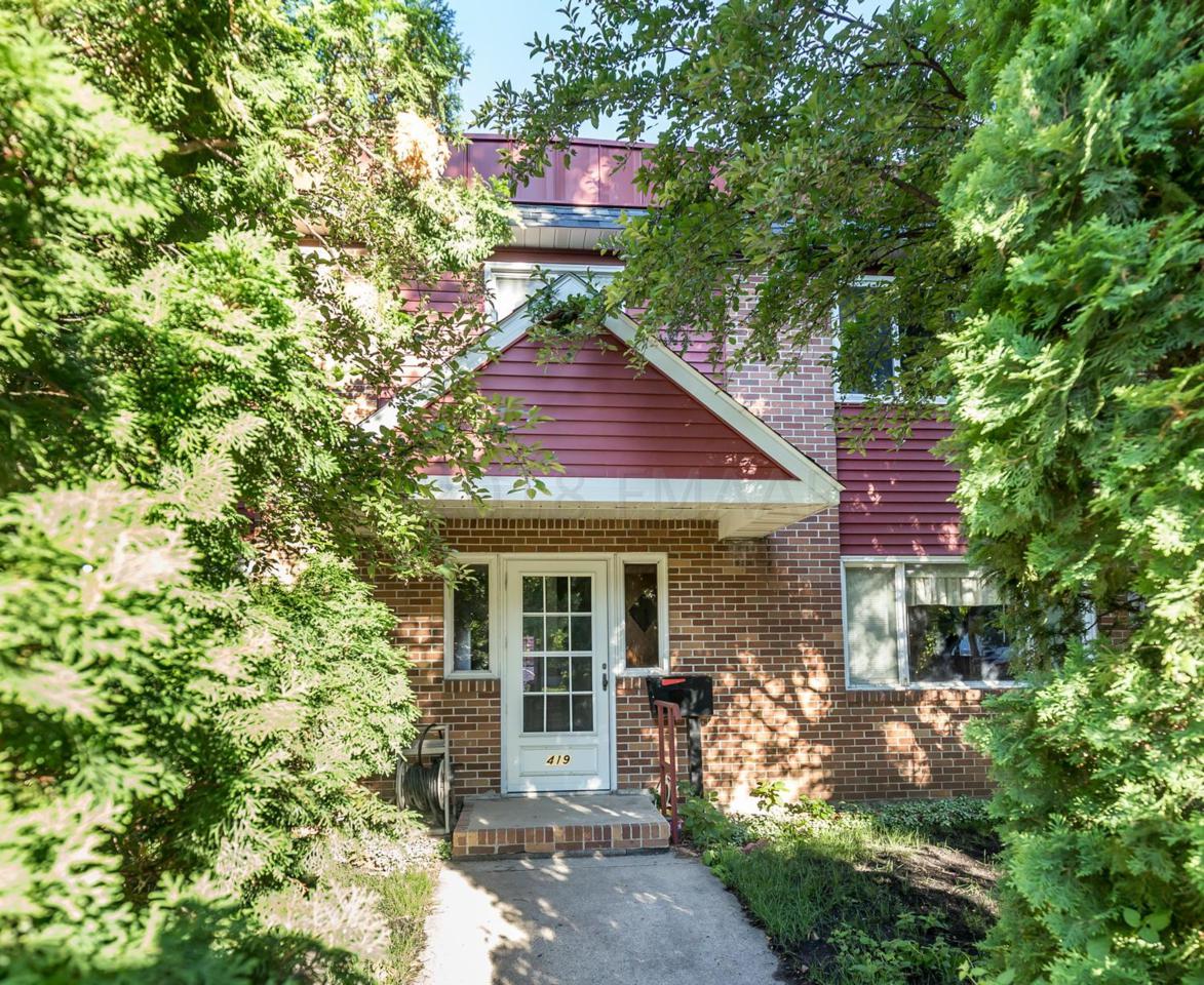 419 24TH Street - Photo 1