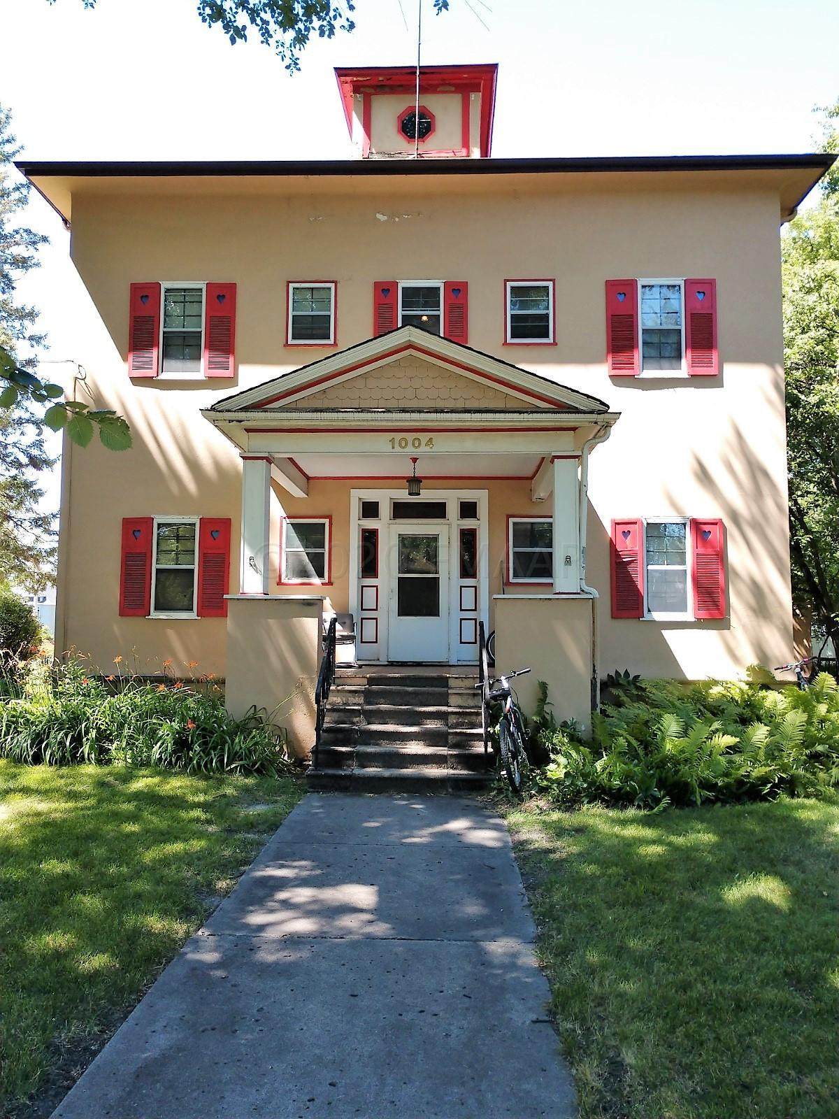 1004 Broadway - Photo 1