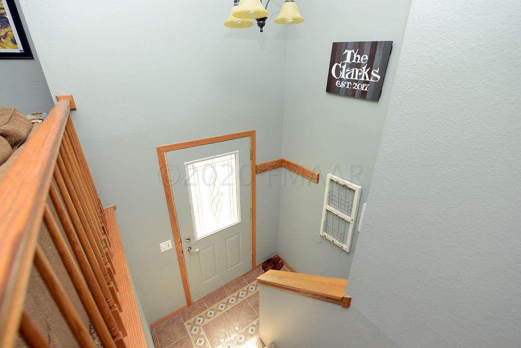 926 7 Street - Photo 1