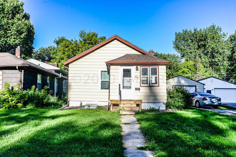 318 12TH Street - Photo 1