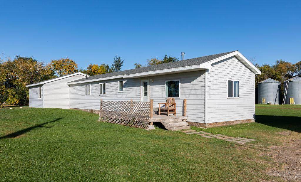888 200TH Avenue - Photo 1