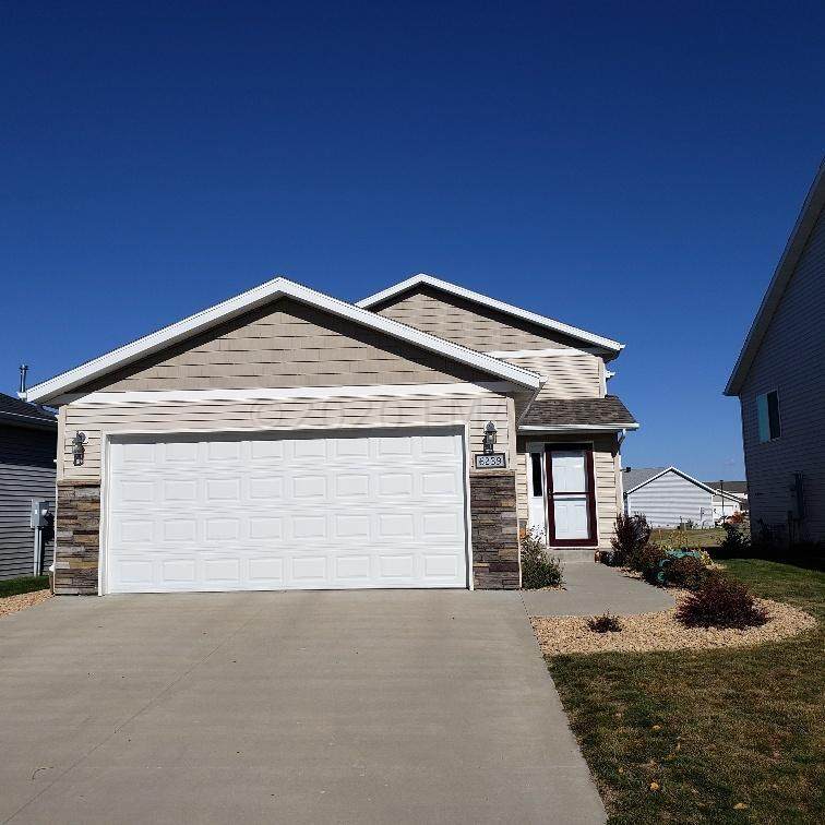 6239 61 Avenue - Photo 1