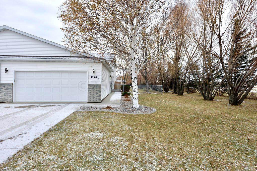 3544 42 Avenue - Photo 1