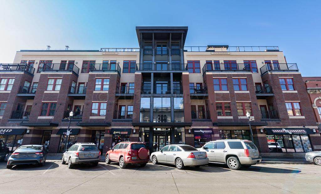 300 Broadway - Photo 1