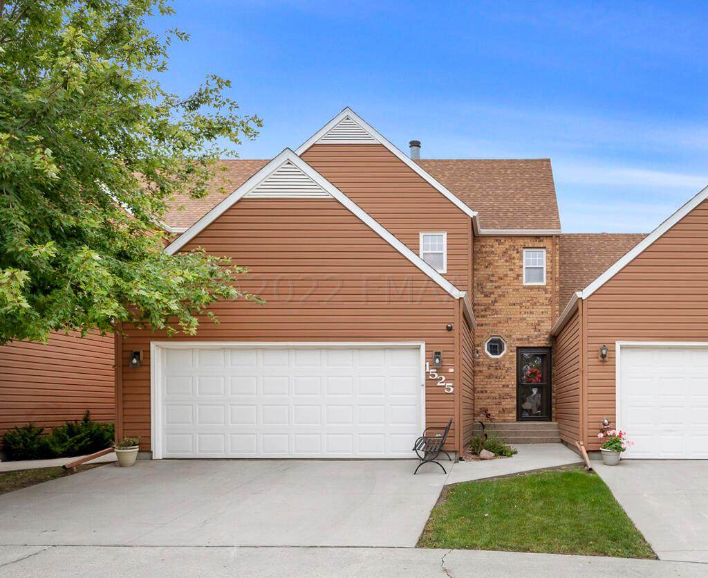 1525 32 Street - Photo 1