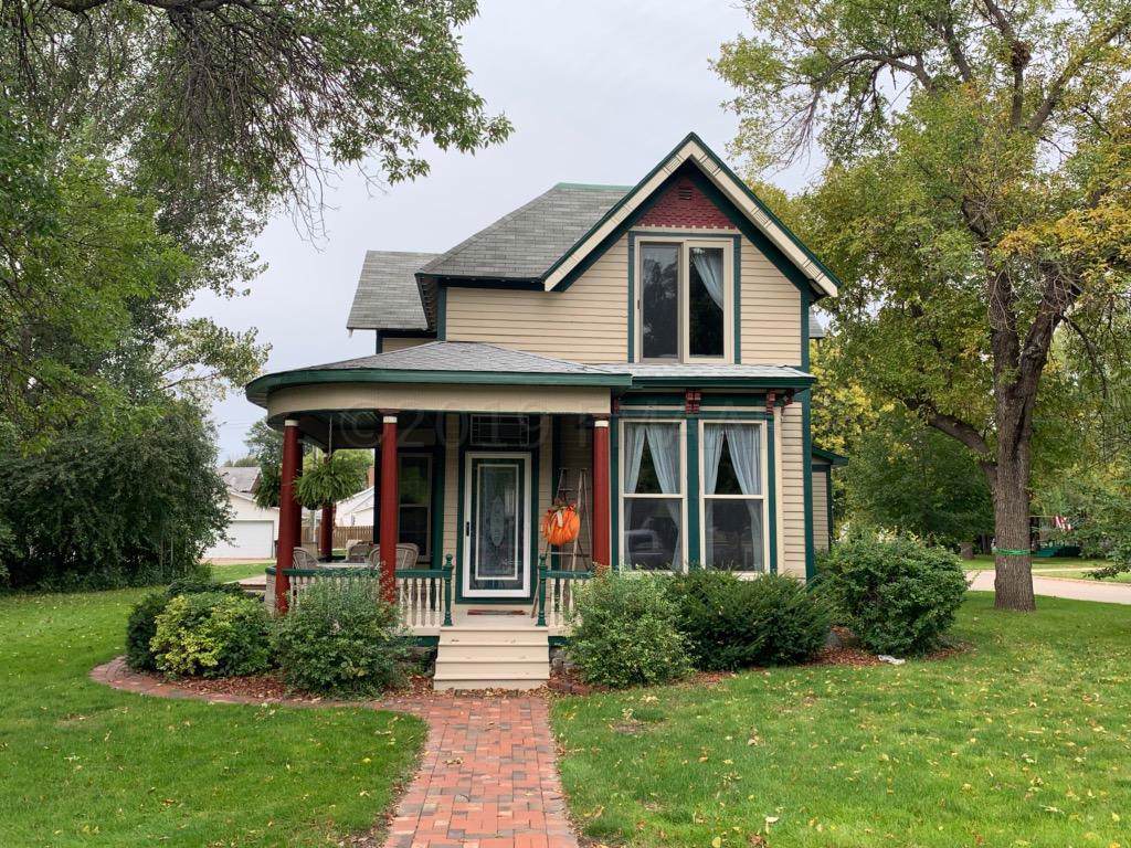 252 Langer Avenue - Photo 1
