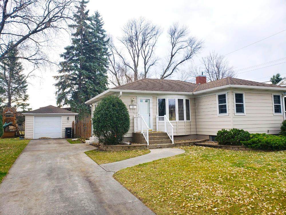 80 16 Avenue - Photo 1