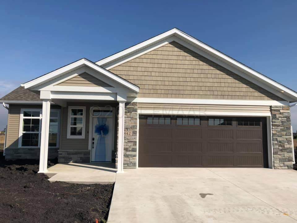 860 Rania Way - Photo 1
