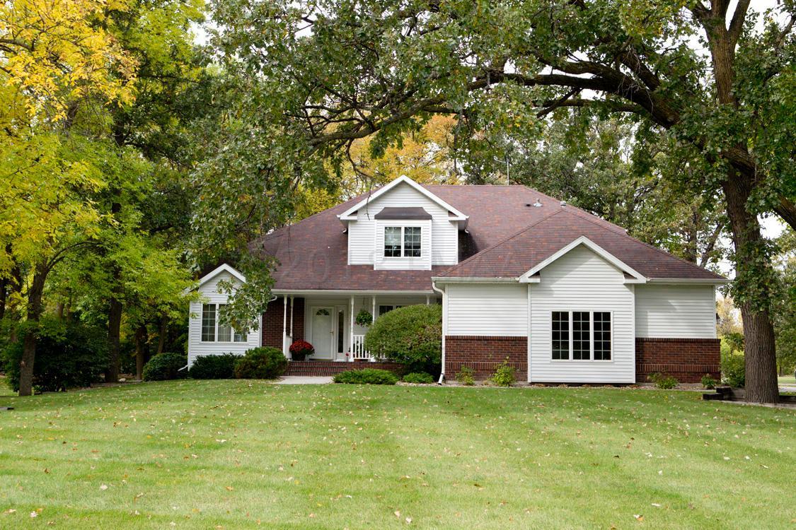 6338 13 Street - Photo 1